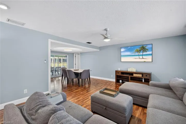 712 Se 32nd Ter, Cape Coral, Florida 33904