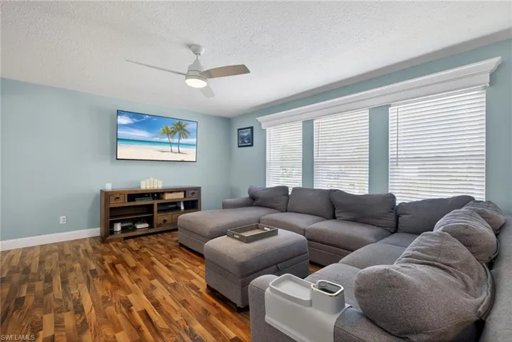 712 Se 32nd Ter, Cape Coral, Florida 33904