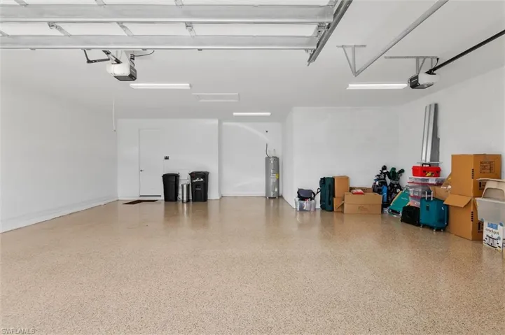 oversized 3 car garage with 1 tandem spot