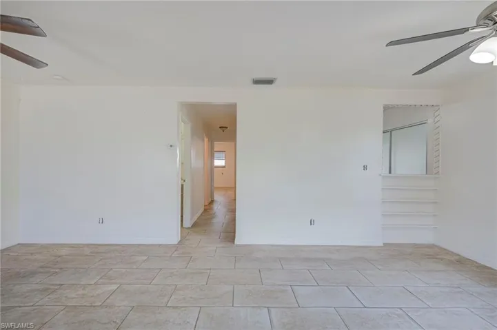 63 Tangelo Ct, Lehigh Acres, Florida 33936