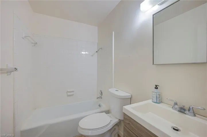 63 Tangelo Ct, Lehigh Acres, Florida 33936
