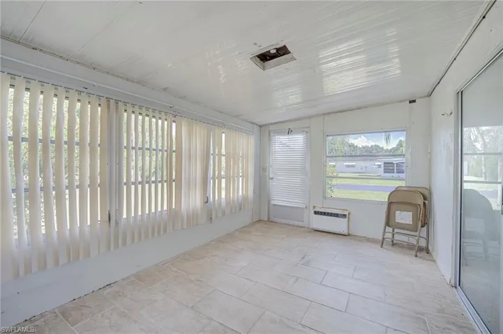 63 Tangelo Ct, Lehigh Acres, Florida 33936