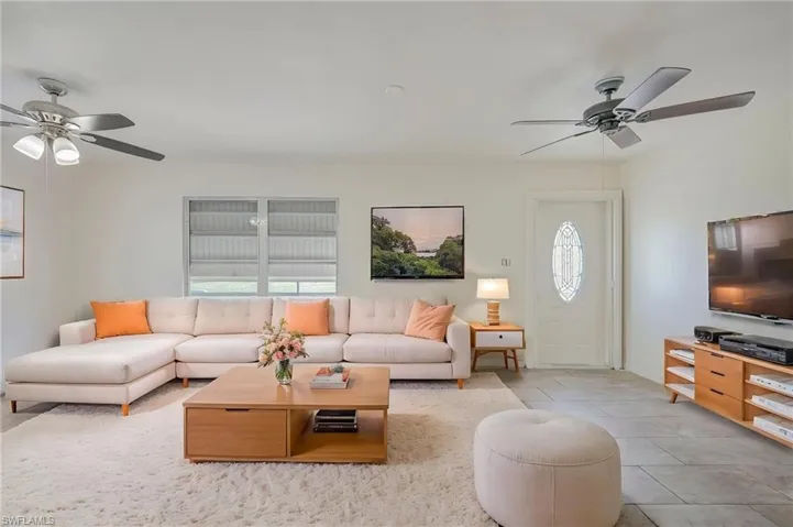 63 Tangelo Ct, Lehigh Acres, Florida 33936