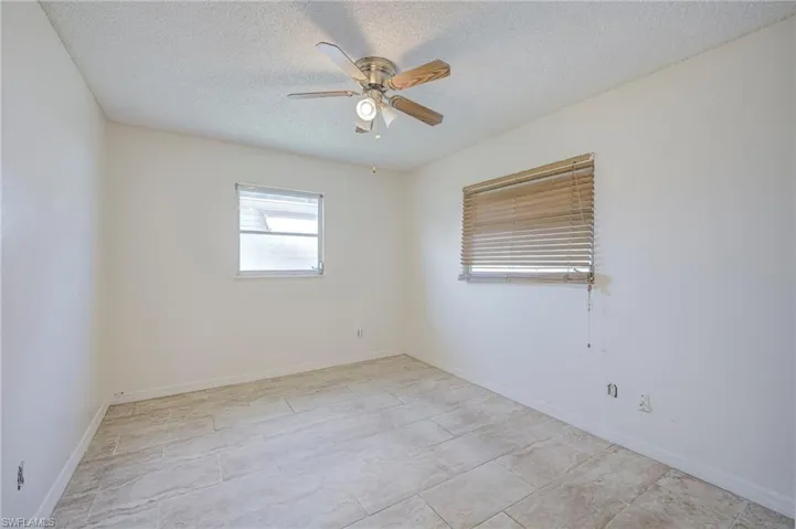 63 Tangelo Ct, Lehigh Acres, Florida 33936