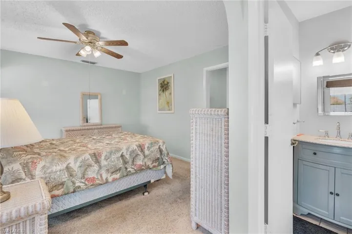 1055  Winsome  RD, North Fort Myers, FL 33903