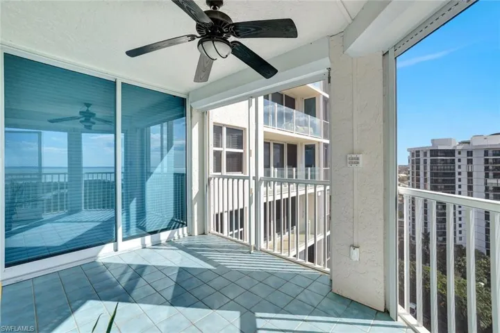 6101  Pelican Bay  BLVD, Naples, FL 34108
