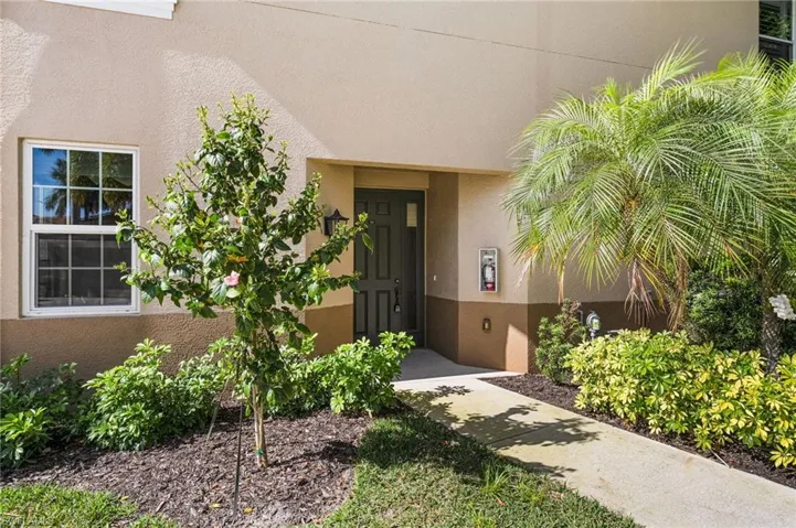 11040 Harbour Yacht Ct 102, Fort Myers, Florida 33908