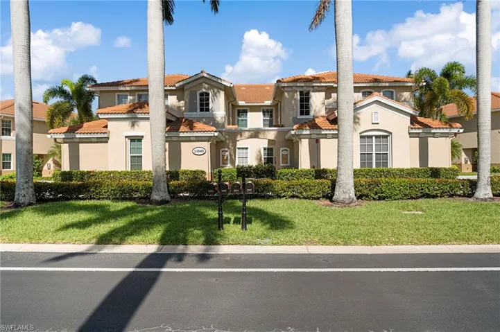 11040 Harbour Yacht Ct 102, Fort Myers, Florida 33908