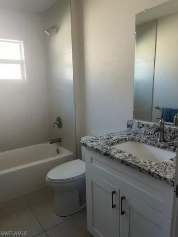 HALL BATHROOM RIGHT SIDE (1921)