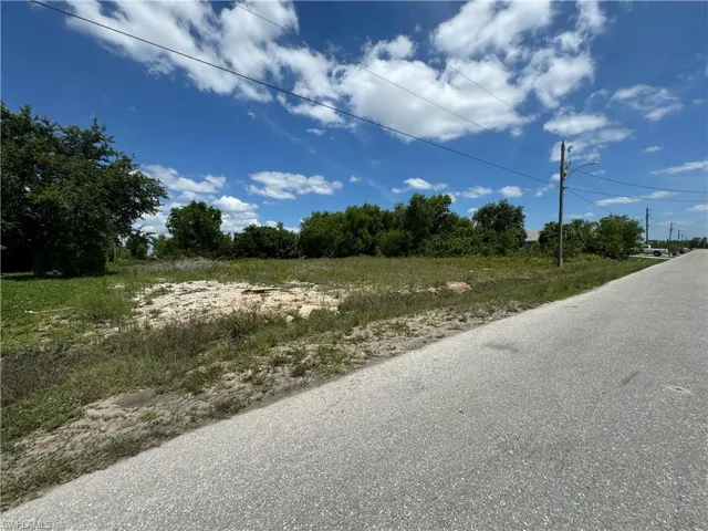 1101-1103  Hightower S AVE, Lehigh Acres, FL 33973