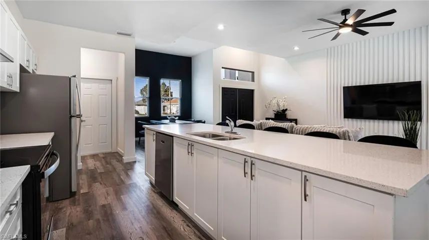 417 NW 3rd LN, CAPE CORAL FL 33993