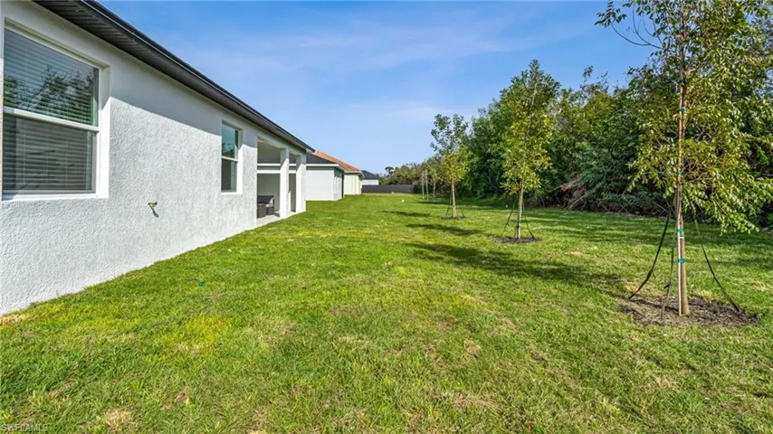 417 NW 3rd LN, CAPE CORAL FL 33993