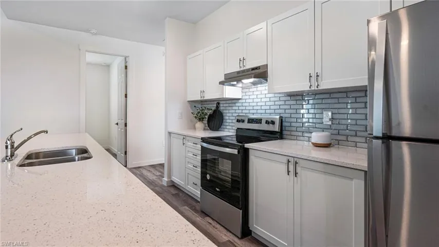 417 NW 3rd LN, CAPE CORAL FL 33993