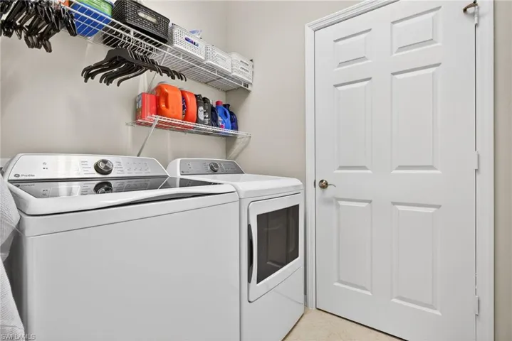 16521 Goldenrod Ln 102, Alva, Florida 33920