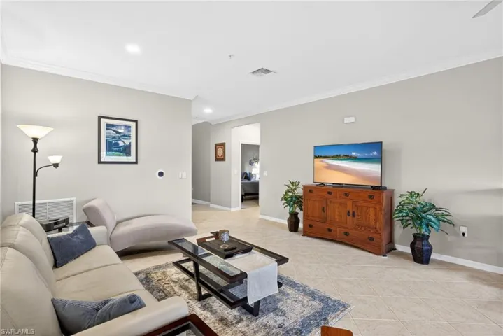 16521 Goldenrod Ln 102, Alva, Florida 33920