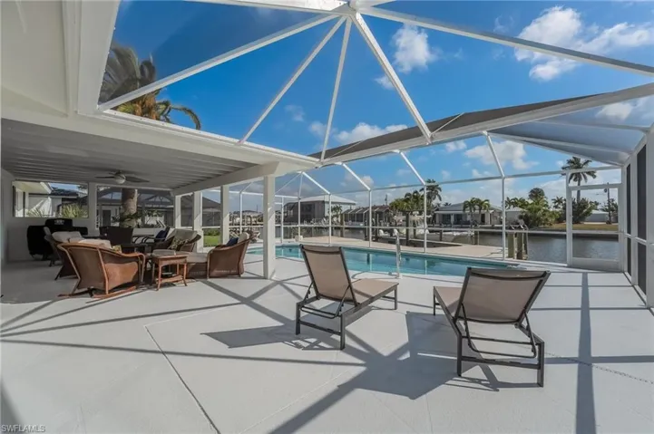 9 Fairview Blvd, Fort Myers Beach, Florida 33931