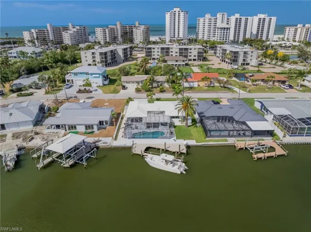 9 Fairview Blvd, Fort Myers Beach, Florida 33931