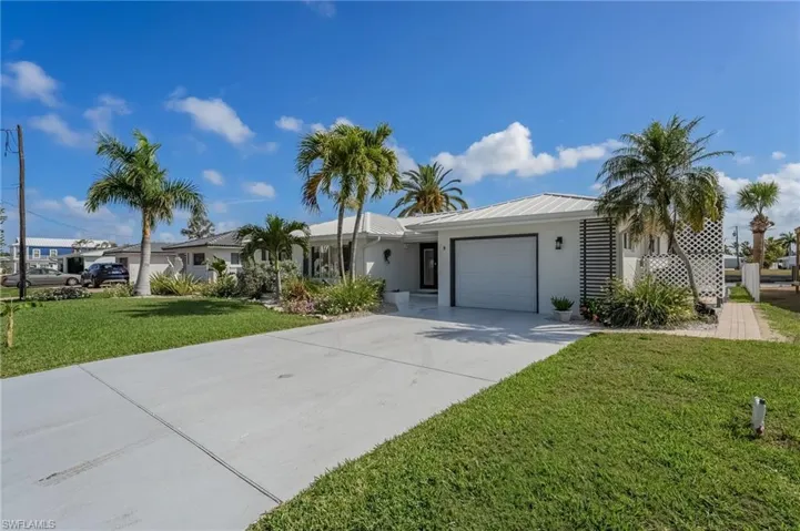 9 Fairview Blvd, Fort Myers Beach, Florida 33931