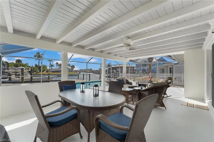 9 Fairview Blvd, Fort Myers Beach, Florida 33931