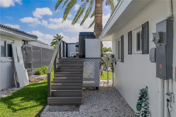 9 Fairview Blvd, Fort Myers Beach, Florida 33931