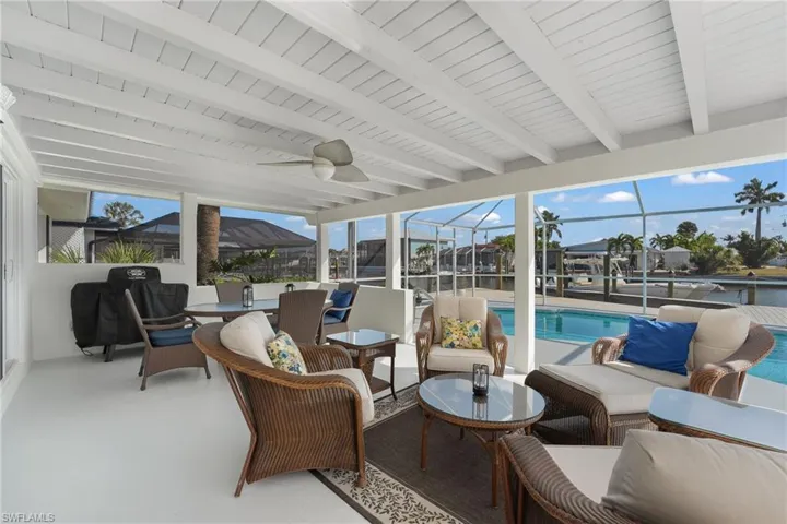 9 Fairview Blvd, Fort Myers Beach, Florida 33931