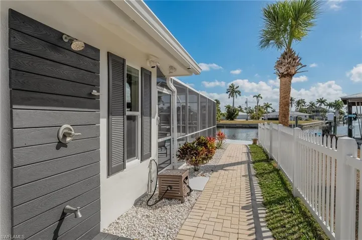 9 Fairview Blvd, Fort Myers Beach, Florida 33931