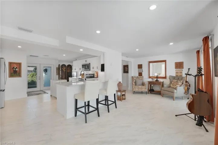 9 Fairview Blvd, Fort Myers Beach, Florida 33931