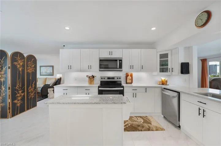 9 Fairview Blvd, Fort Myers Beach, Florida 33931