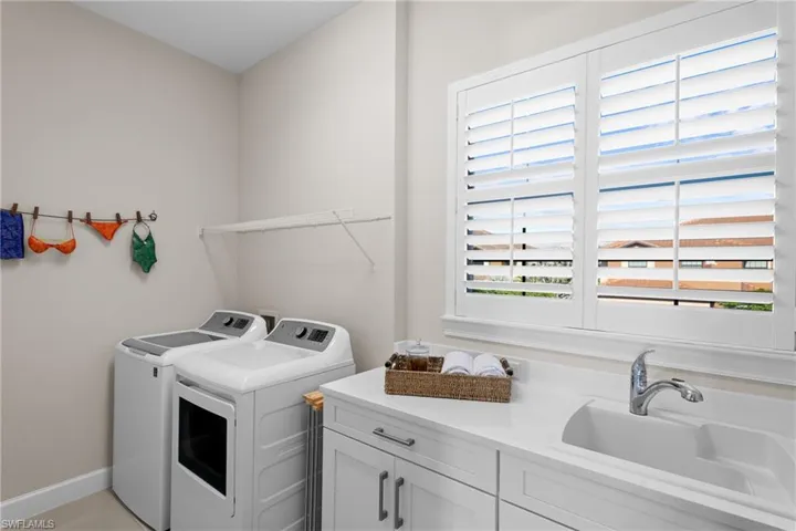 9642  Montelanico  LOOP, Naples, FL 34119
