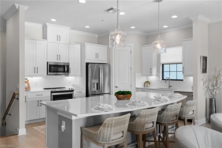 9642  Montelanico  LOOP, Naples, FL 34119