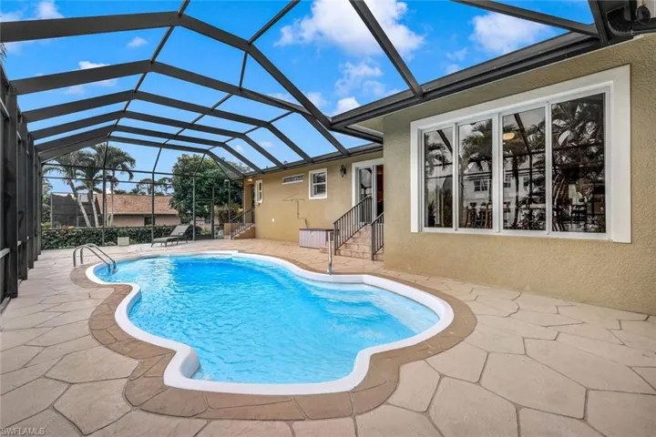 SO MUCH OUTDOOR LIVING SPACE!