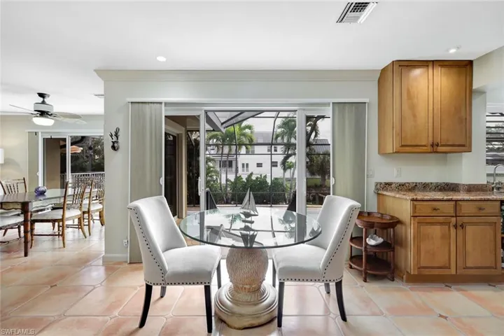 Enjoy breakfast, lunch or a casual dinner with beautiful views!