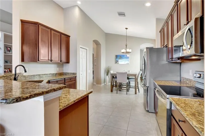 2633  Brightside  CT, Cape Coral, FL 33991