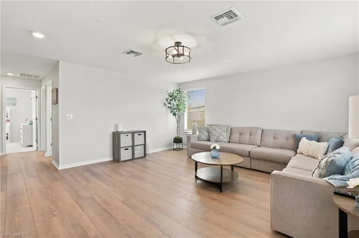 2114 Hamlin St, Naples, Florida 34120
