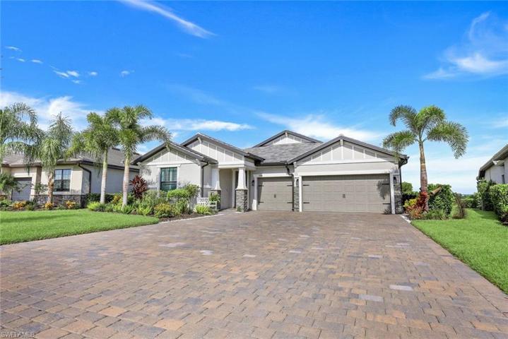Fit up to 9 cars in the driveway/garage!