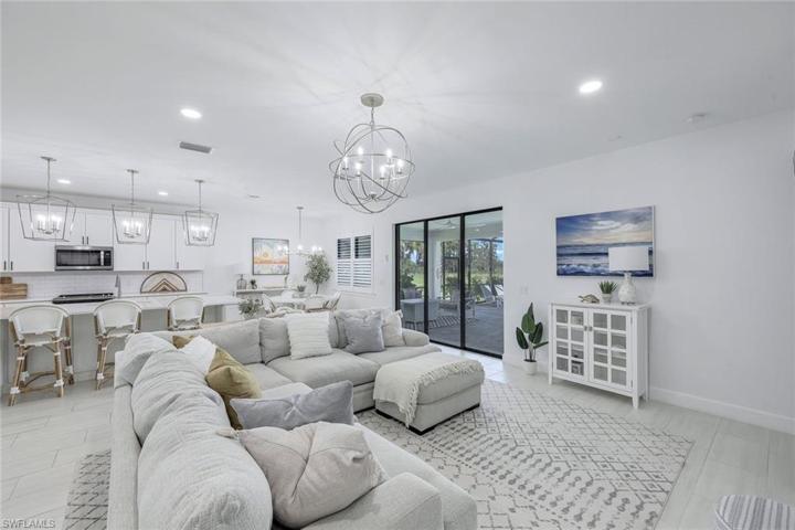 Open floor plan of great room, kitchen, breakfast area.