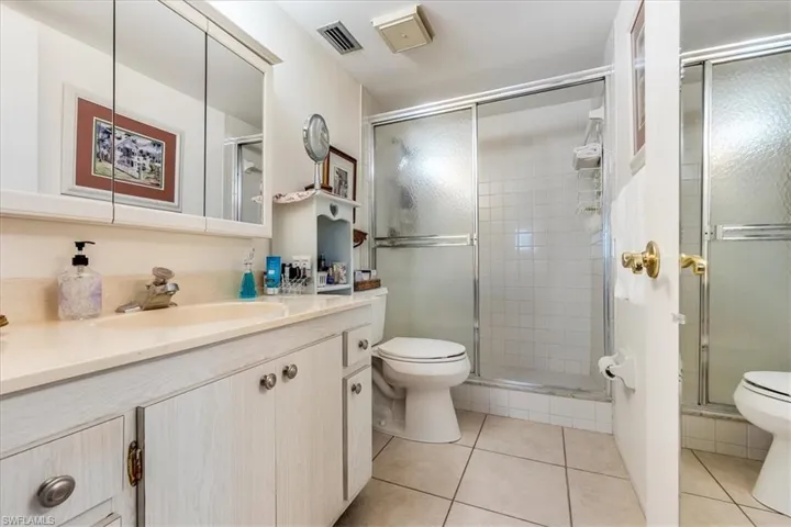 5451 Rattlesnake Hammock RD # 207D, NAPLES FL 34113