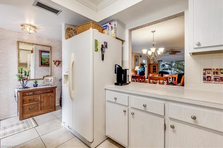 5451 Rattlesnake Hammock RD # 207D, NAPLES FL 34113