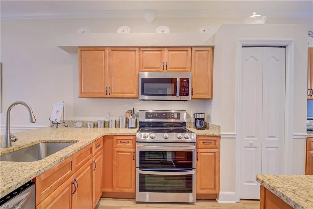 9716 Willow WAY, Estero, FL 33928,225033638