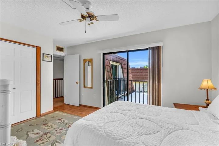 5202  Cedarbend  DR, Fort Myers, FL 33919