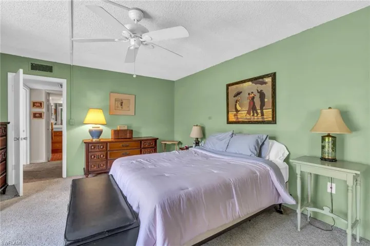 5202  Cedarbend  DR, Fort Myers, FL 33919