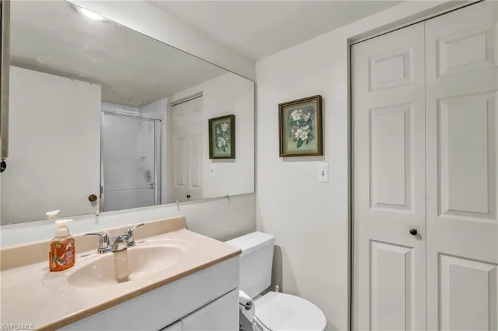 5202  Cedarbend  DR, Fort Myers, FL 33919
