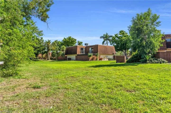 5202  Cedarbend  DR, Fort Myers, FL 33919