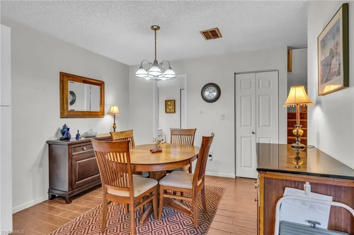5202  Cedarbend  DR, Fort Myers, FL 33919