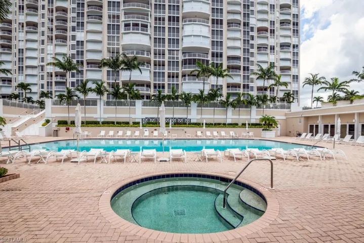 St Raphael Pool and SPA