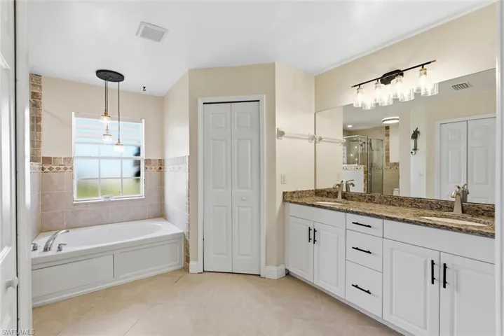 1619 Sw 43rd Ln, Cape Coral, Florida 33914
