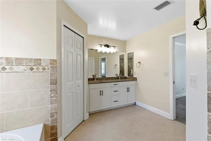 1619 Sw 43rd Ln, Cape Coral, Florida 33914