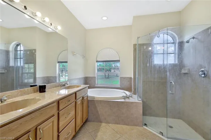 1800  24th NE AVE, Naples, FL 34120