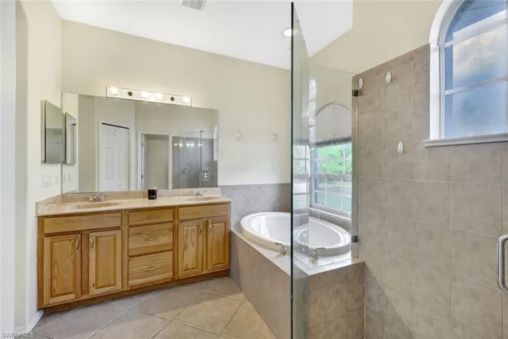 1800  24th NE AVE, Naples, FL 34120