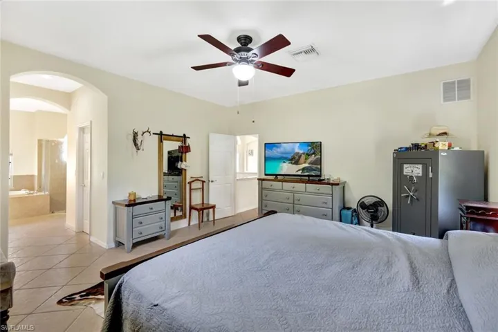 1800  24th NE AVE, Naples, FL 34120